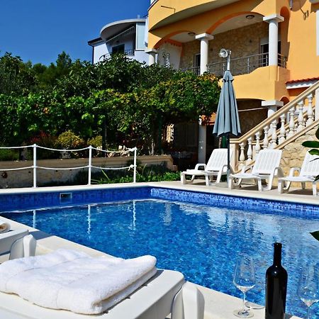 Apartments Villa Ra Žaborić Exteriér fotografie