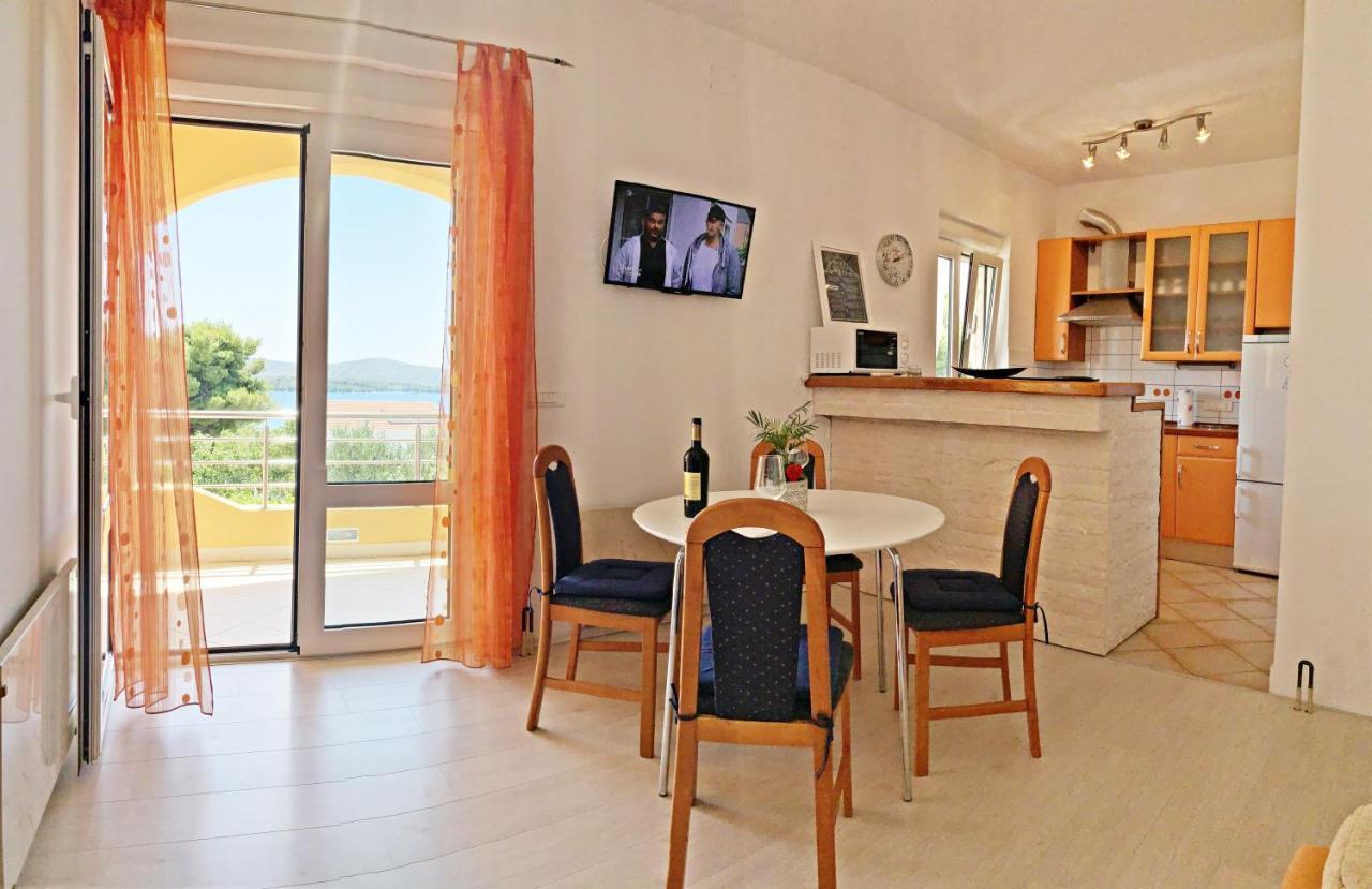 Apartments Villa Ra Žaborić Exteriér fotografie