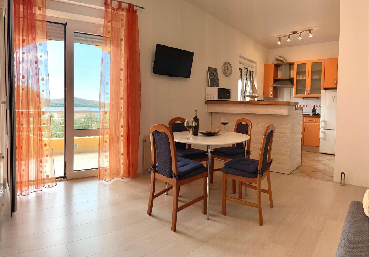 Apartments Villa Ra Žaborić Exteriér fotografie