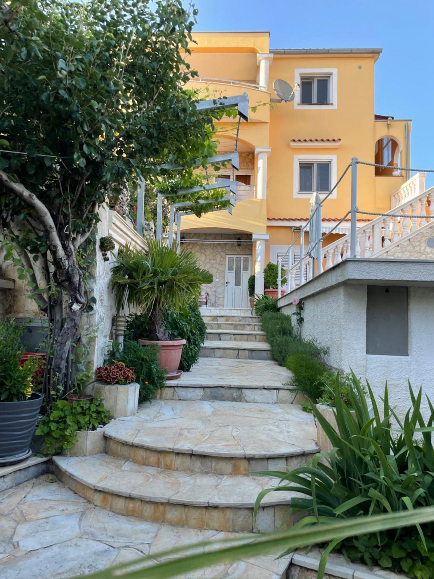 Apartments Villa Ra Žaborić Exteriér fotografie