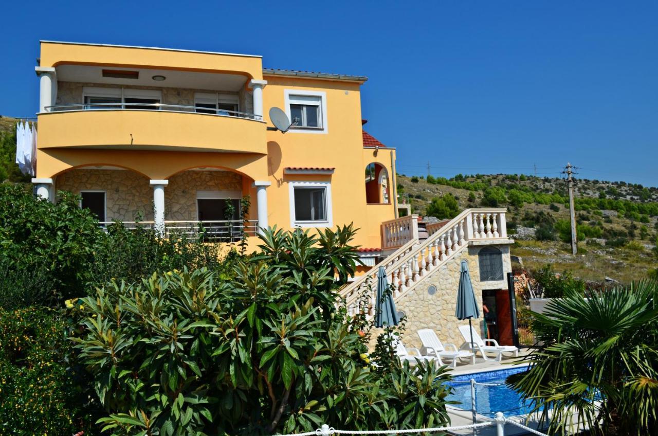 Apartments Villa Ra Žaborić Exteriér fotografie