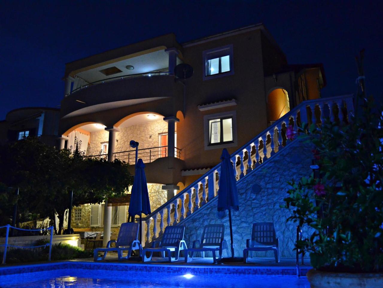 Apartments Villa Ra Žaborić Exteriér fotografie